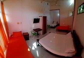 Hostal pelikan taganga