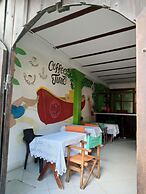 Hostal pelikan taganga