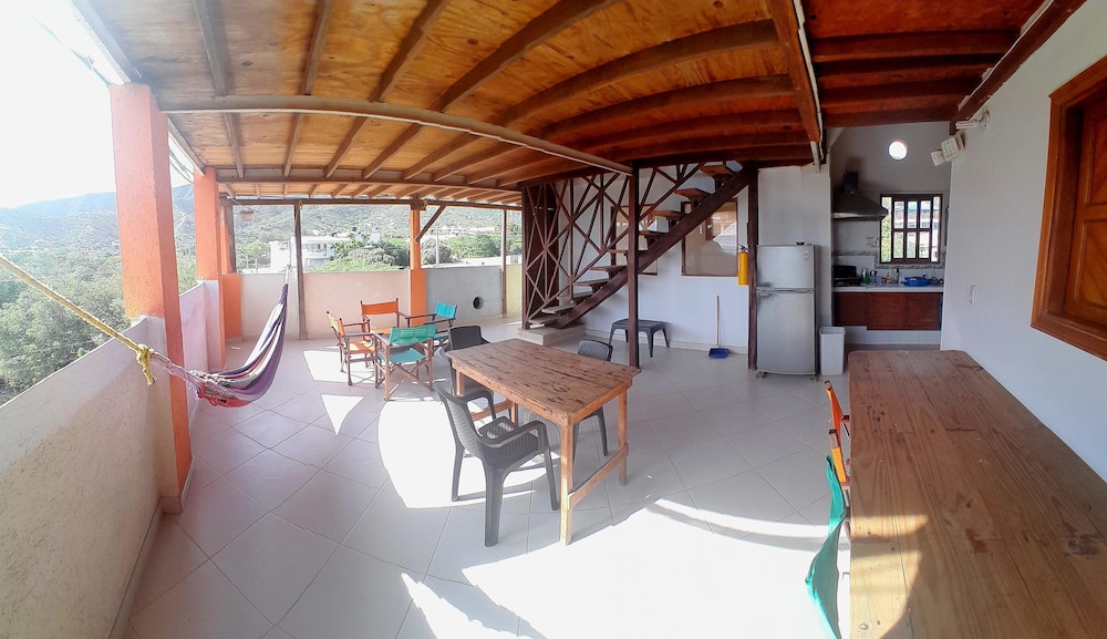 Hostal pelikan taganga