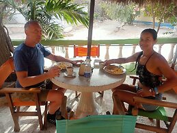 Hostal pelikan taganga