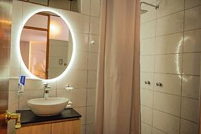 ANDARI HOTELES