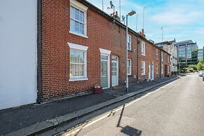Charming 3 Bed House at Blakes Cottages