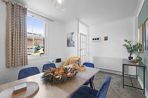 Charming 3 Bed House at Blakes Cottages