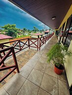 Los Angeles Hotel & Resort