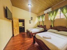 Los Angeles Hotel & Resort