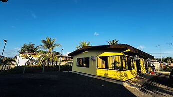 Los Angeles Hotel & Resort