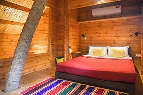 Yuppi Hippi Hideout
