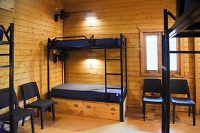Yuppi Hippi Hideout