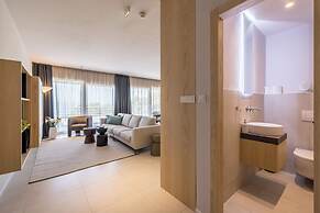 Beachfront Penthouse Residence