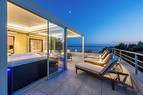 Beachfront Penthouse Residence