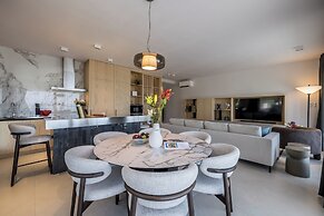 Beachfront Penthouse Residence