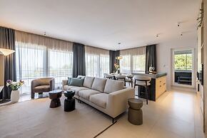 Beachfront Penthouse Residence
