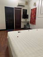 Sword Lake hostel and Spa