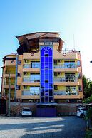 Vidzo Royal Inn