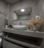 SIDONIA SUITE