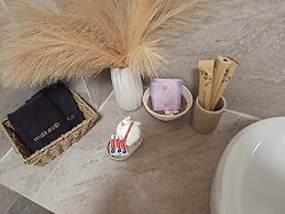 SIDONIA SUITE