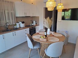 SIDONIA SUITE