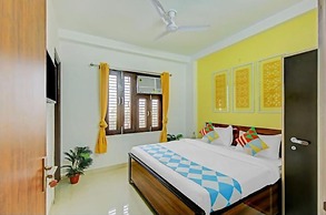 Green Orbit Hotel