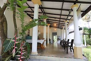 Airport Green Villa
