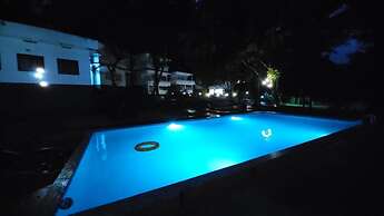 Aruvi Resort Munnar