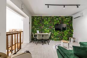 Green Luxe Suite 1 Private Hot Tub