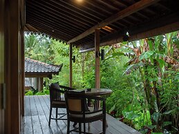 Tebola Joglo Villas