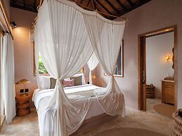 Tebola Joglo Villas