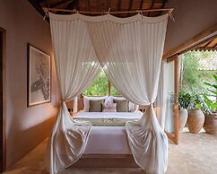 Tebola Joglo Villas