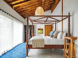 Tebola Joglo Villas