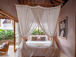 Tebola Joglo Villas