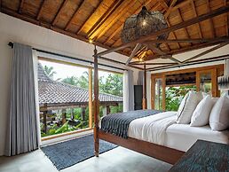 Tebola Joglo Villas