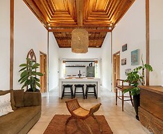 Tebola Joglo Villas