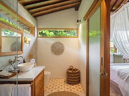 Tebola Joglo Villas