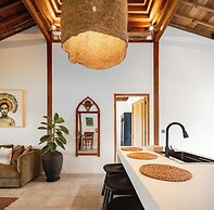 Tebola Joglo Villas
