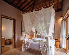 Tebola Joglo Villas