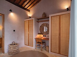 Tebola Joglo Villas