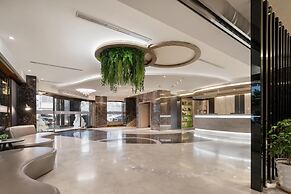 ElEnce Hotel