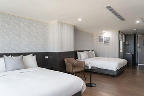 ElEnce Hotel