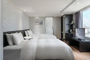 ElEnce Hotel