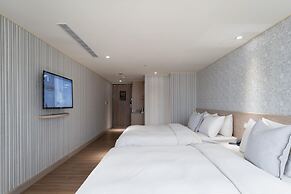 ElEnce Hotel