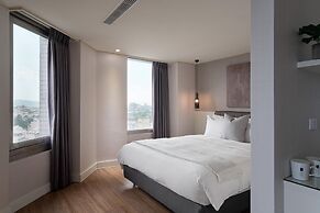 ElEnce Hotel