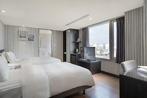 ElEnce Hotel