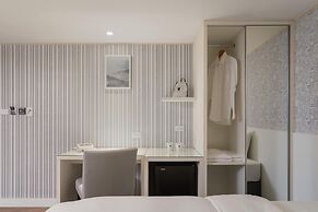 ElEnce Hotel