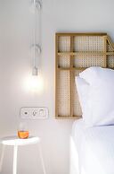 13 Keys Suites