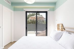 13 Keys Suites
