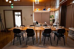 Nakamachi House