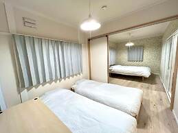 Warashibe House