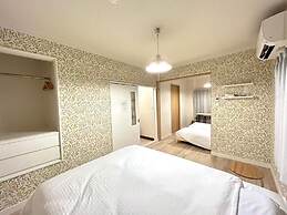 Warashibe House