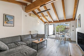 Riva's Rooftop Retreat