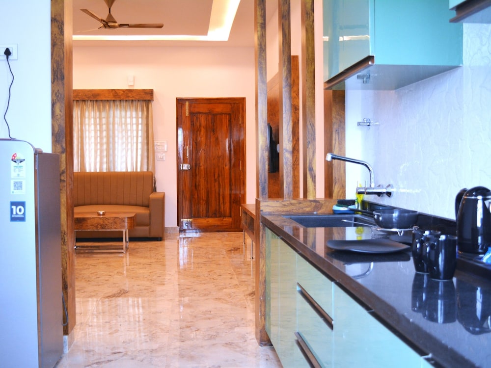 City Serviced Apartment